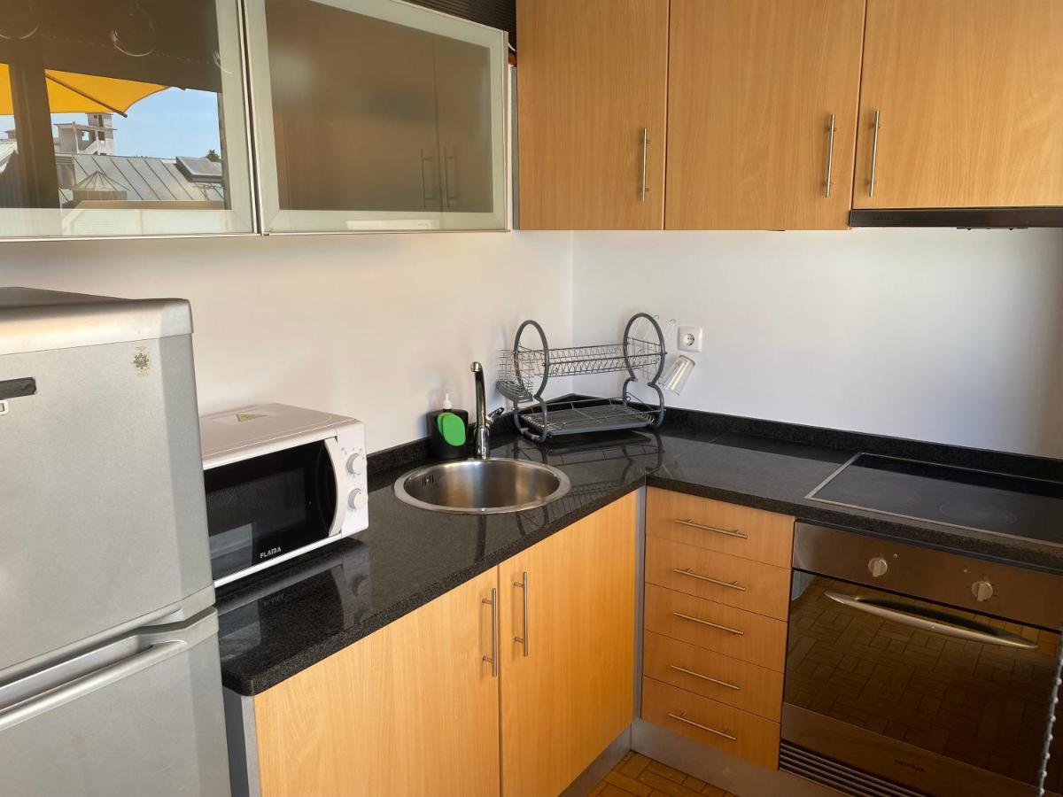 Apartamento Com Patio Na Rua Principal Da Cidade Porto Eksteriør bilde