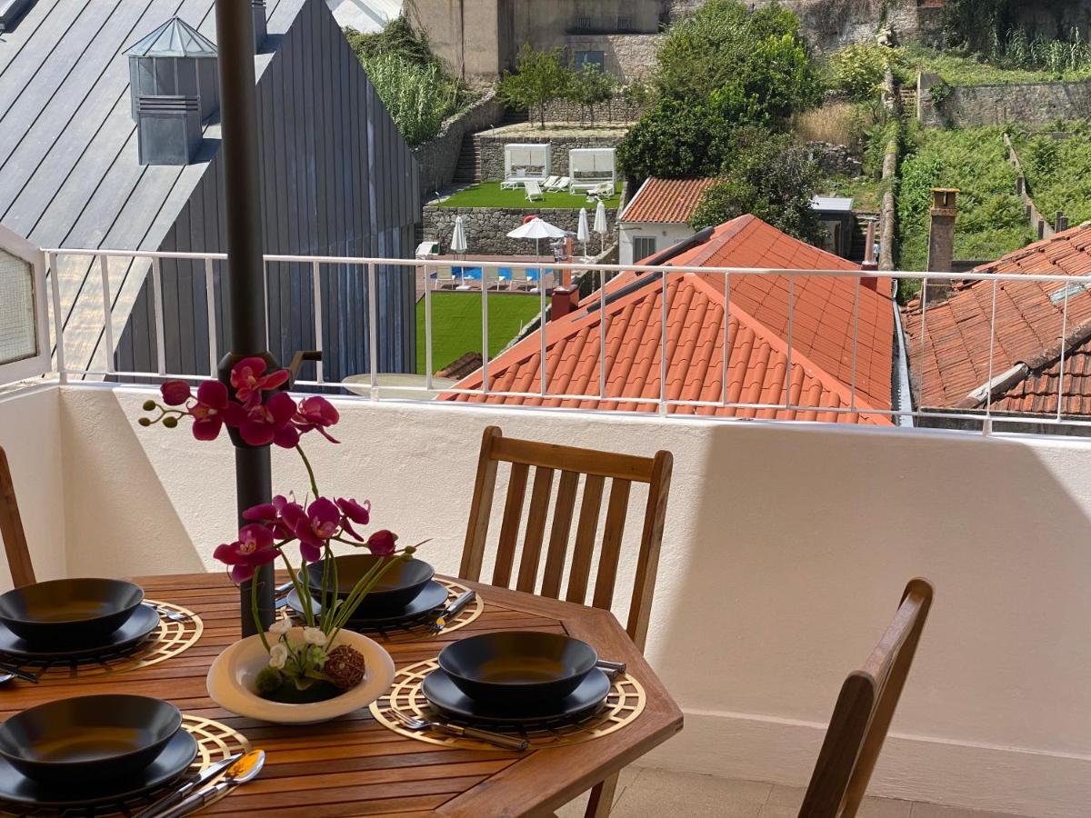 Apartamento Com Patio Na Rua Principal Da Cidade Porto Eksteriør bilde